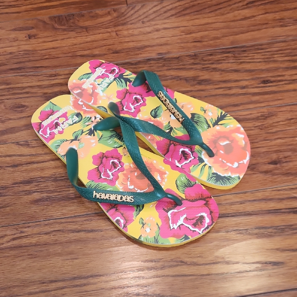 FARM Rio×Havaianas Yellow Chita Sandals - Picture 3 of 8